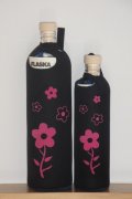 Бутилка FLASKA Neo Design 0.750L:Черен - розови цветя